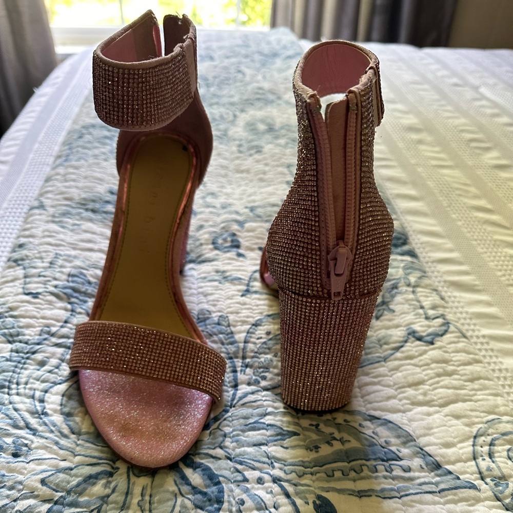 Giani Bini Heels